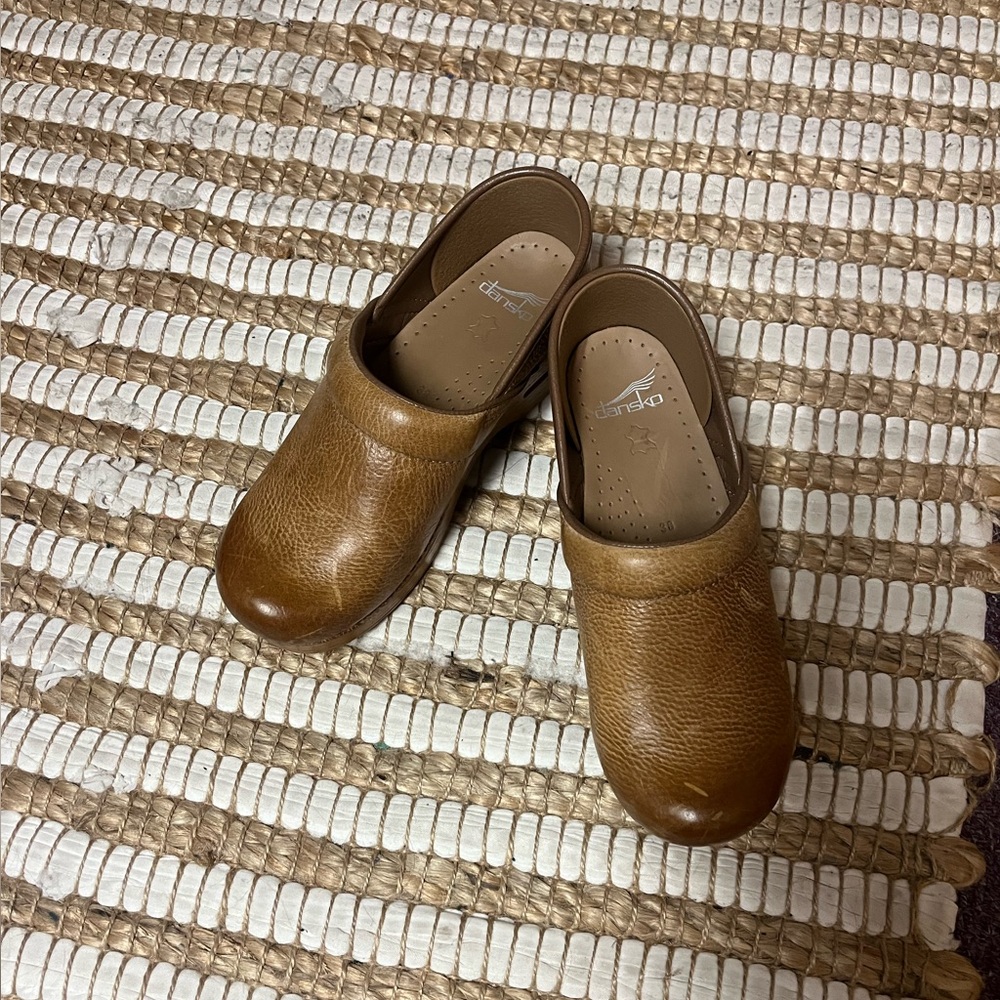 Dansko Pro Honey Distressed Clog - Picture 2 of 7